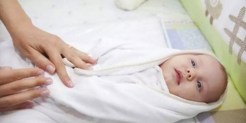 寶寶腸絞痛，別不當(dāng)回事，這樣做能有效緩解！